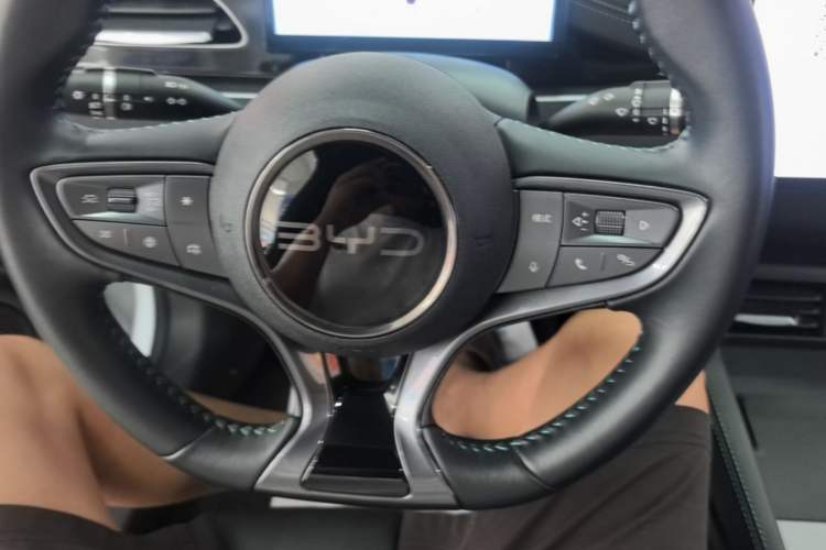 Used BYD Seal 06 New Energy 2024 DM-i 120KM Luxury Model Steering Wheel