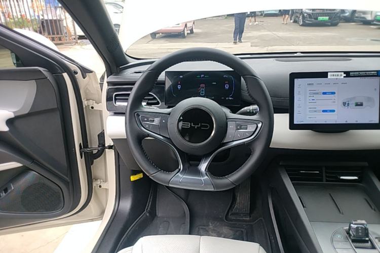 Used BYD Seal 06 New Energy 2024 DM-i 80KM Luxury Model Steering Wheel