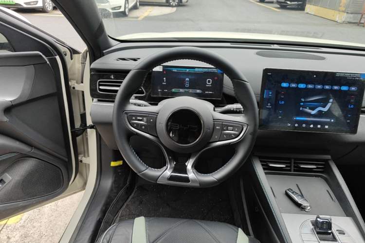 Used BYD Seal 06 New Energy 2024 DM-i 80KM Prestige Model Steering Wheel