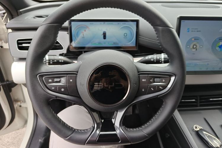 Used BYD Seal 06 New Energy 2024 DM-i 80KM Prestige Model Steering Wheel