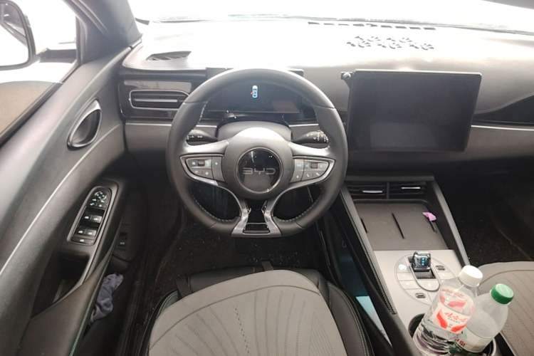 Used BYD Seal 06 New Energy 2024 DM-i 80KM Prestige Model Steering Wheel