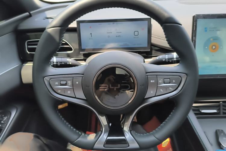 Used BYD Seal 06 New Energy 2024 DM-i 120KM Prestige Model Steering Wheel