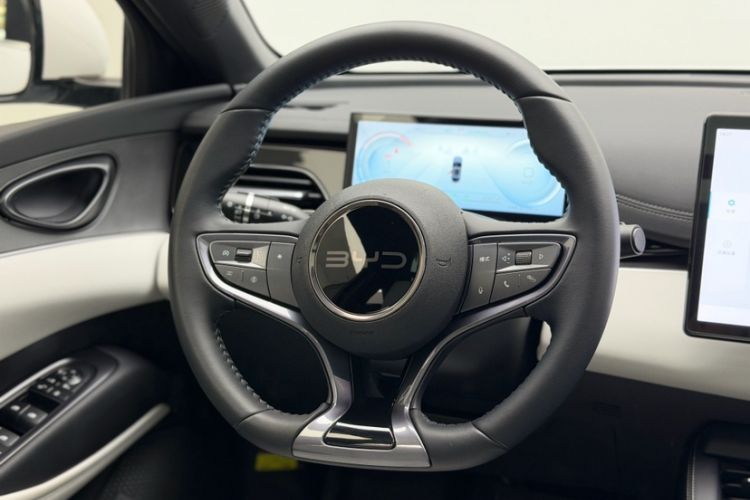 Used BYD Seal 06 New Energy 2024 DM-i 120KM Prestige Model Steering Wheel