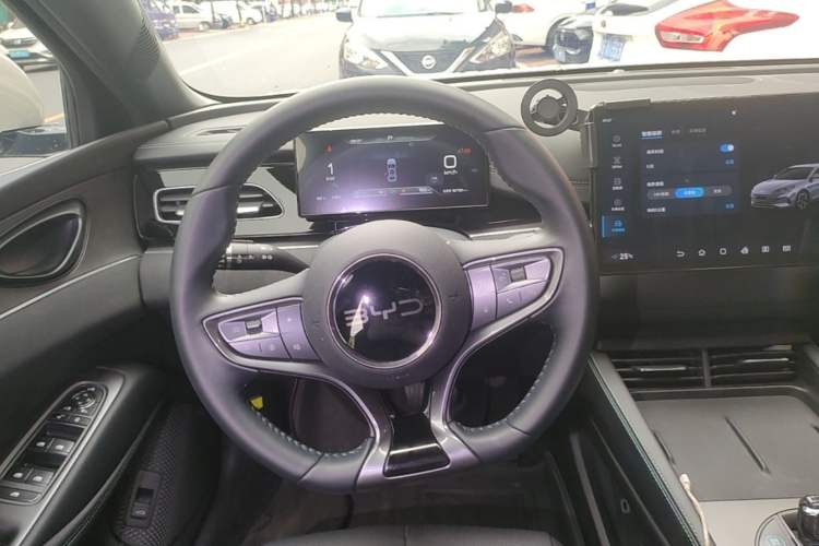 Used BYD Seal 06 New Energy 2024 DM-i 120KM Luxury Model Steering Wheel