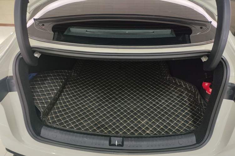 Used BYD Seal 06 New Energy 2024 DM-i 120KM Prestige Model Trunk