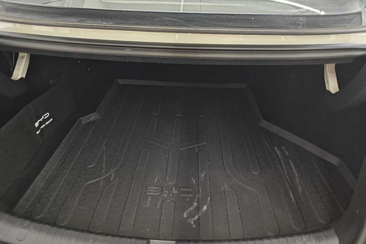 Used BYD Seal 06 New Energy 2024 DM-i 120KM Prestige Model Trunk