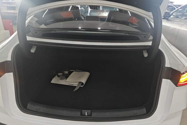 Used BYD Seal 06 New Energy 2024 DM-i 120KM Luxury Model Trunk
