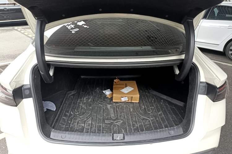 Used BYD Seal 06 New Energy 2024 DM-i 80KM Luxury Model Trunk