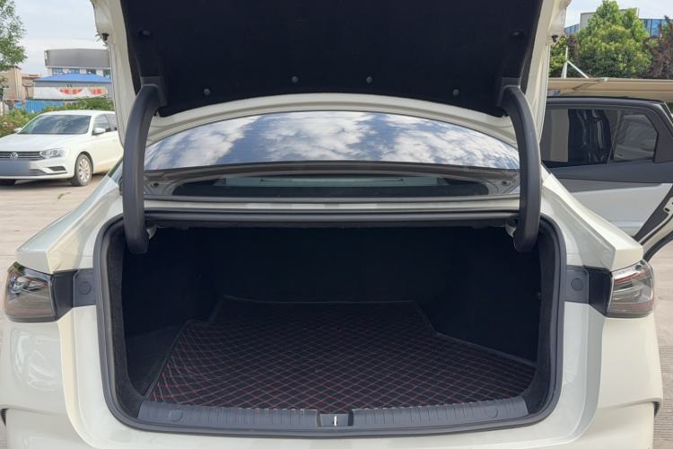 Used BYD Seal 06 New Energy 2024 DM-i 80KM Luxury Model Trunk