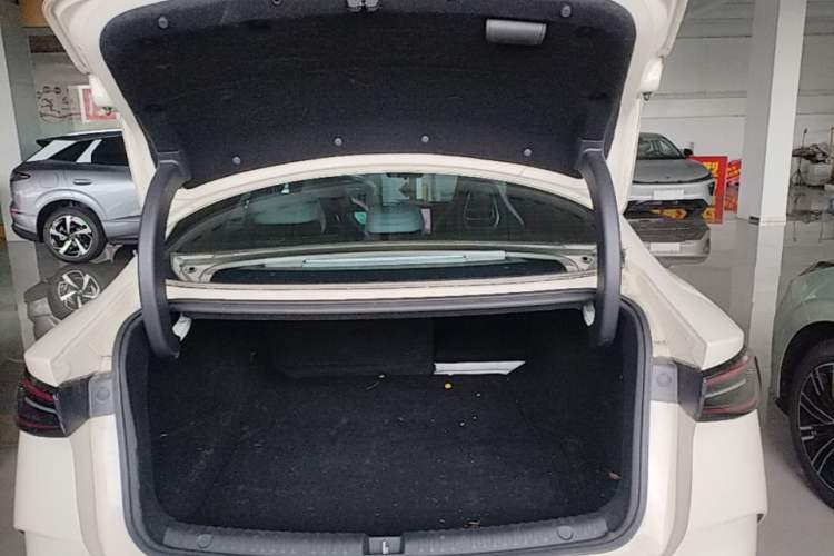 Used BYD Seal 06 New Energy 2024 DM-i 120KM Luxury Model Trunk
