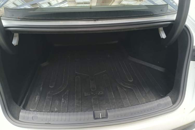 Used BYD Seal 06 New Energy 2024 DM-i 120KM Prestige Model Trunk