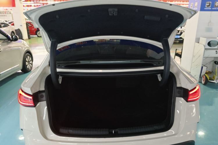 Used BYD Seal 06 New Energy 2024 DM-i 80KM Luxury Model Trunk