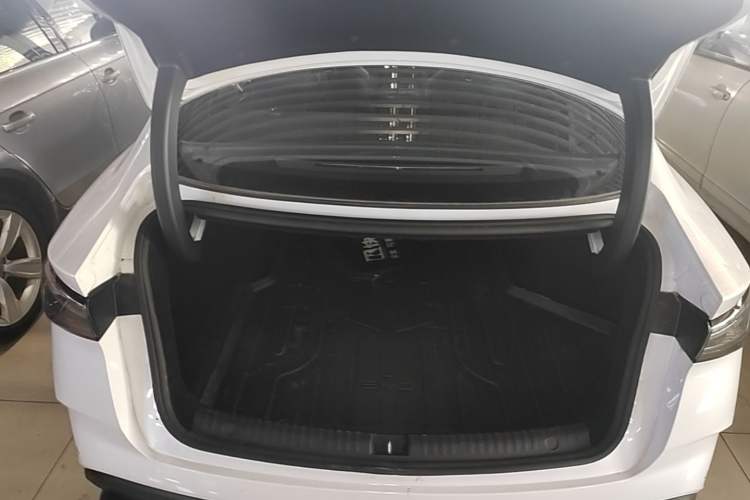Used BYD Seal 06 New Energy 2024 DM-i 80KM Prestige Model Trunk
