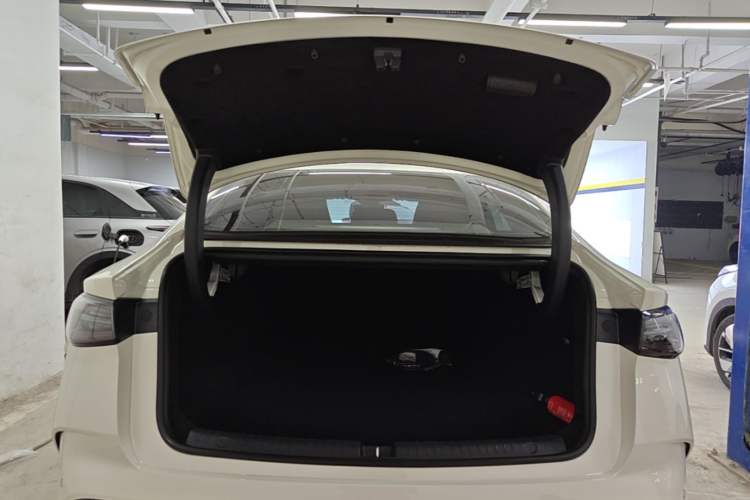 Used BYD Seal 06 New Energy 2024 DM-i 120KM Prestige Model Trunk