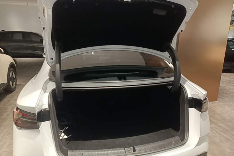 Used BYD Seal 06 New Energy 2024 DM-i 120KM Prestige Model Trunk