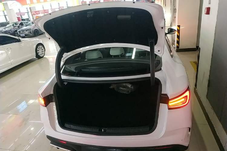 Used BYD Seal 06 New Energy 2024 DM-i 120KM Flagship Model Trunk