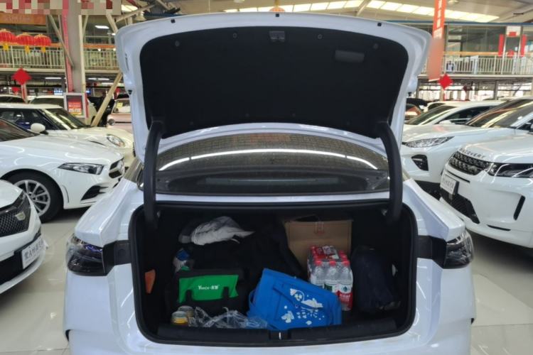 Used BYD Seal 06 New Energy 2024 DM-i 80KM Luxury Model Trunk