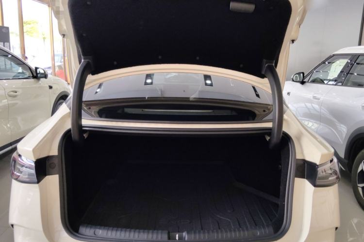 Used BYD Seal 06 New Energy 2024 DM-i 120KM Flagship Model Trunk