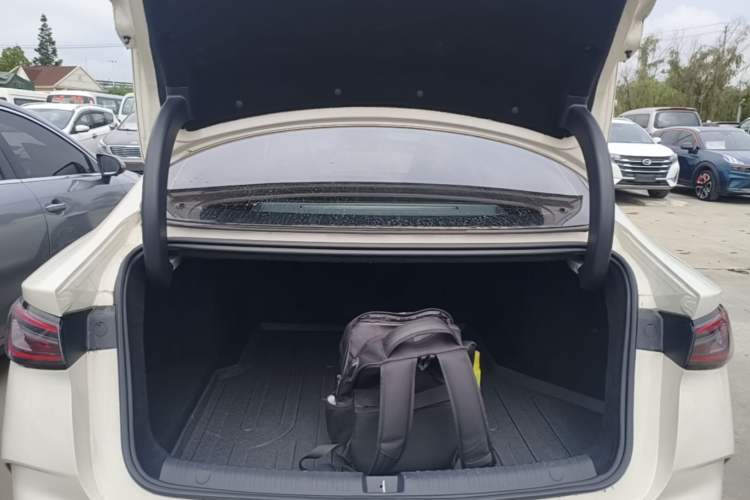 Used BYD Seal 06 New Energy 2024 DM-i 120KM Luxury Model Trunk