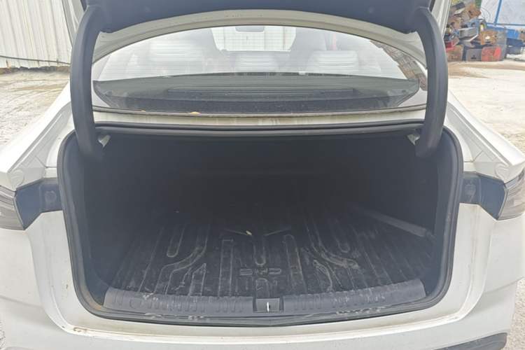 Used BYD Seal 06 New Energy 2024 DM-i 120KM Flagship Model Trunk