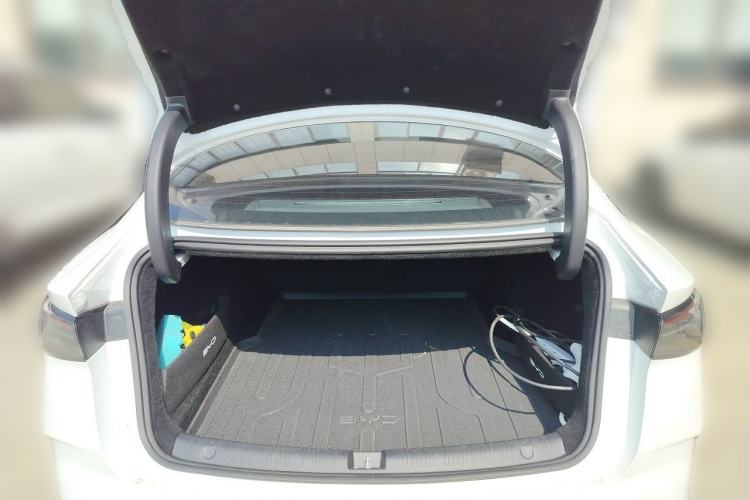 Used BYD Seal 06 New Energy 2024 DM-i 120KM Luxury Model Trunk