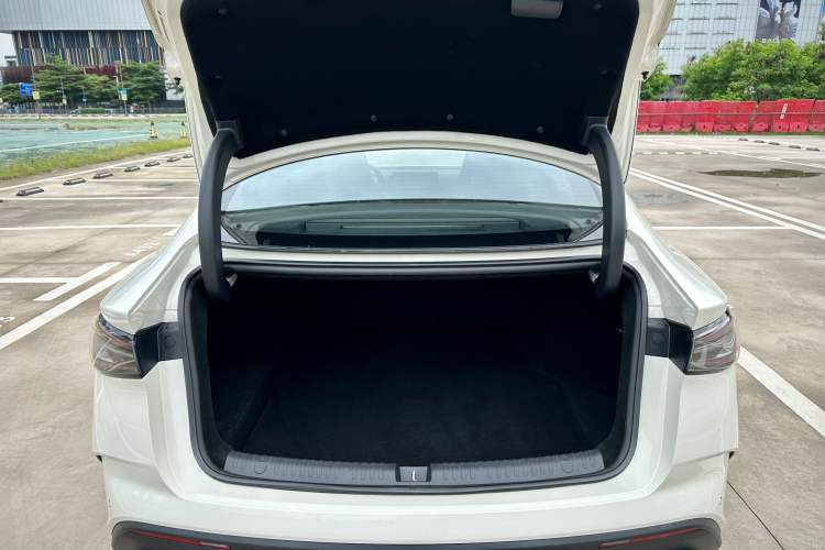 Used BYD Seal 06 New Energy 2024 DM-i 120KM Luxury Model Trunk