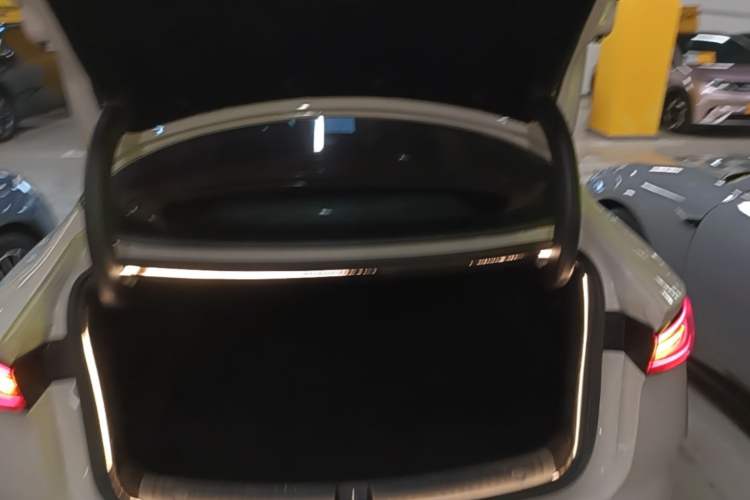 Used BYD Seal 06 New Energy 2024 DM-i 120KM Prestige Model Trunk