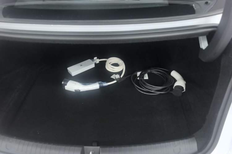 Used BYD Seal 06 New Energy 2024 DM-i 120KM Luxury Model Trunk
