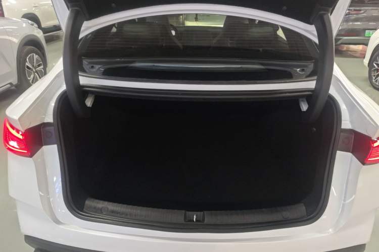 Used BYD Seal 06 New Energy 2024 DM-i 120KM Prestige Model Trunk