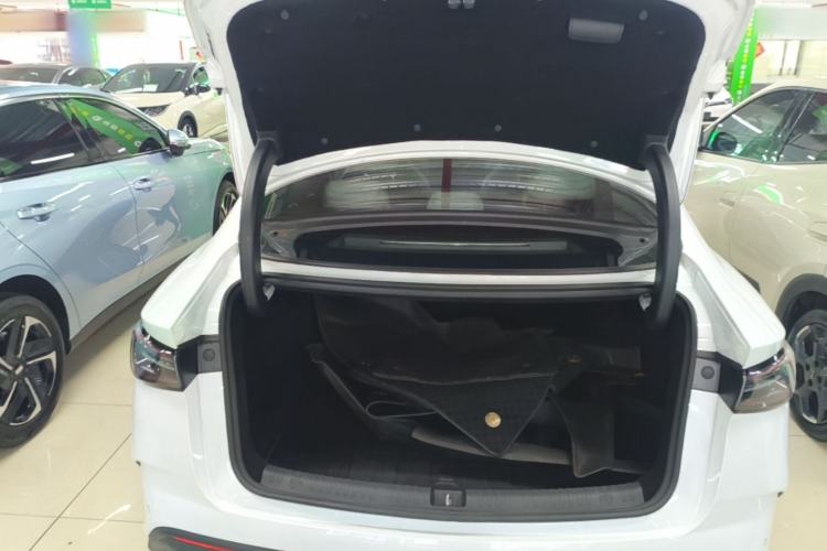 Used BYD Seal 06 New Energy 2024 DM-i 120KM Flagship Model Trunk