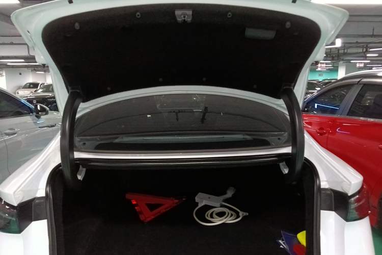 Used BYD Seal 06 New Energy 2024 DM-i 120KM Luxury Model Trunk