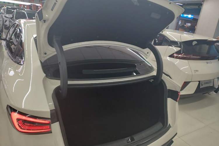 Used BYD Seal 06 New Energy 2024 DM-i 80KM Prestige Model Trunk