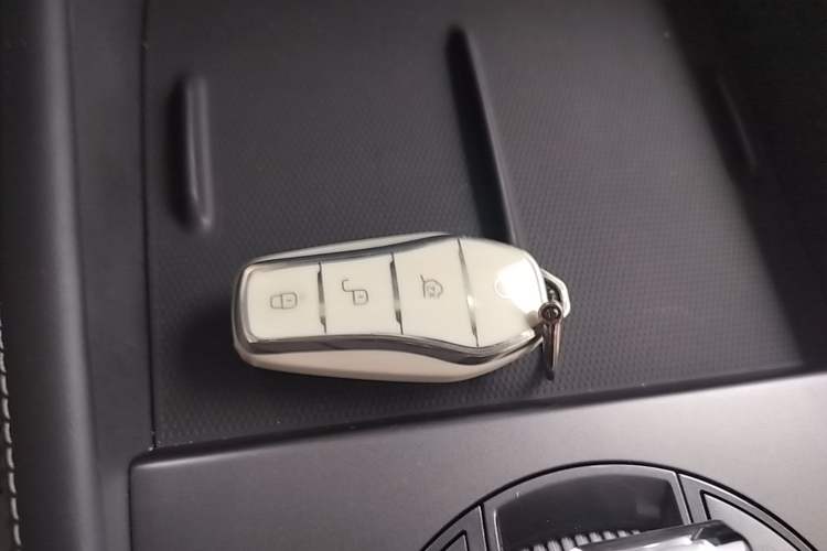 Used BYD Seal 06 New Energy 2024 DM-i 80KM Prestige Model Vehicle Key