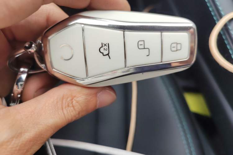 Used BYD Seal 06 New Energy 2024 DM-i 120KM Prestige Model Vehicle Key