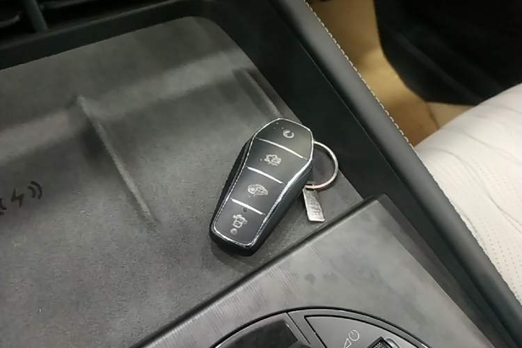 Used BYD Seal 06 New Energy 2024 DM-i 120KM Flagship Model Vehicle Key