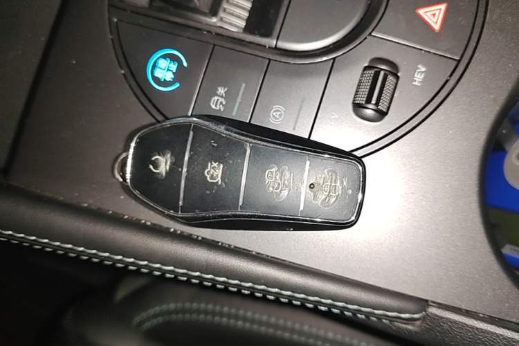 Used BYD Seal 06 New Energy 2024 DM-i 80KM Prestige Model Vehicle Key