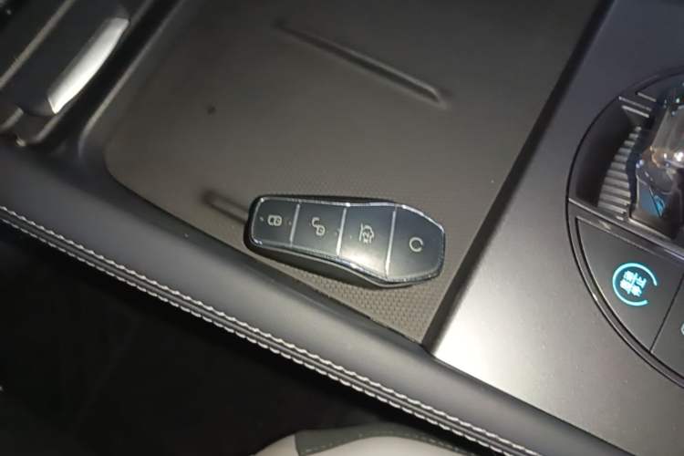 Used BYD Seal 06 New Energy 2024 DM-i 80KM Prestige Model Vehicle Key