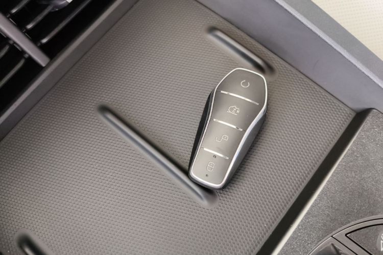 Used BYD Seal 06 New Energy 2024 DM-i 80KM Luxury Model Vehicle Key