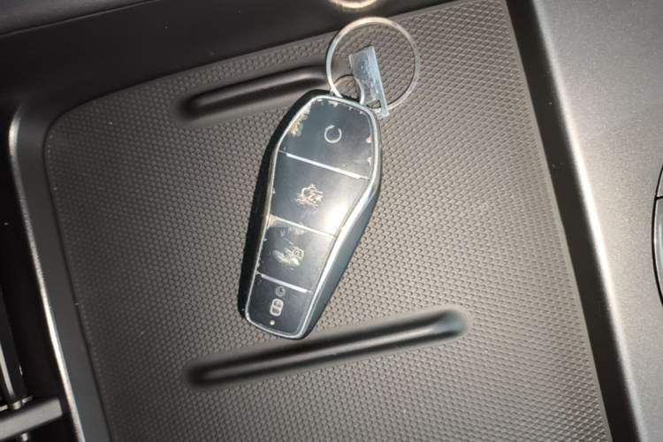 Used BYD Seal 06 New Energy 2024 DM-i 120KM Luxury Model Vehicle Key