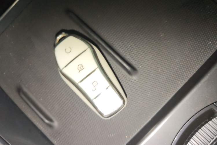 Used BYD Seal 06 New Energy 2024 DM-i 120KM Prestige Model Vehicle Key