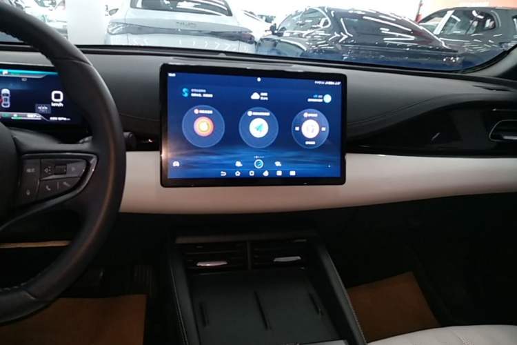 Used BYD Seal 06 New Energy 2024 DM-i 120KM Luxury Model Audio And AC Panel