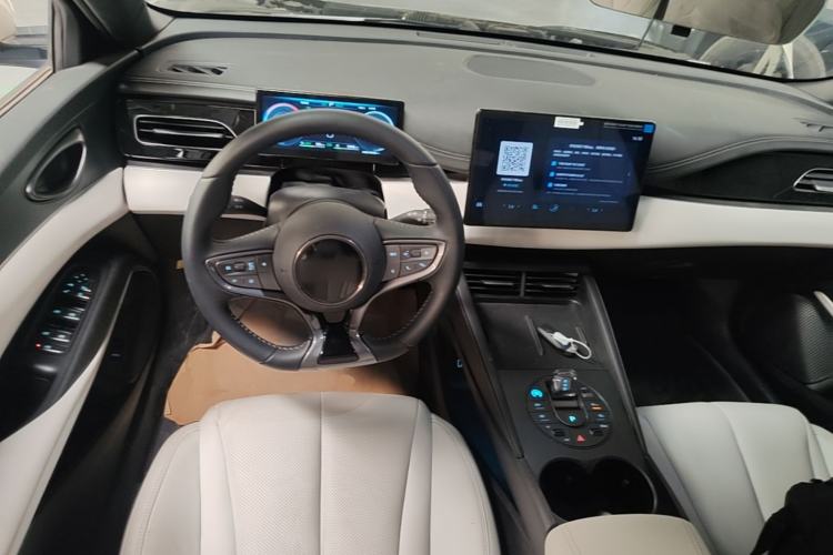 Used BYD Seal 06 New Energy 2024 DM-i 120KM Prestige Model Center Console