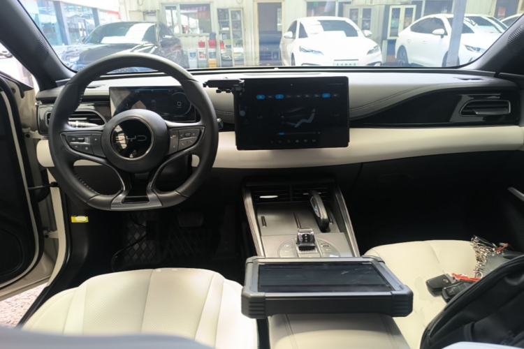 Used BYD Seal 06 New Energy 2024 DM-i 80KM Prestige Model Center Console