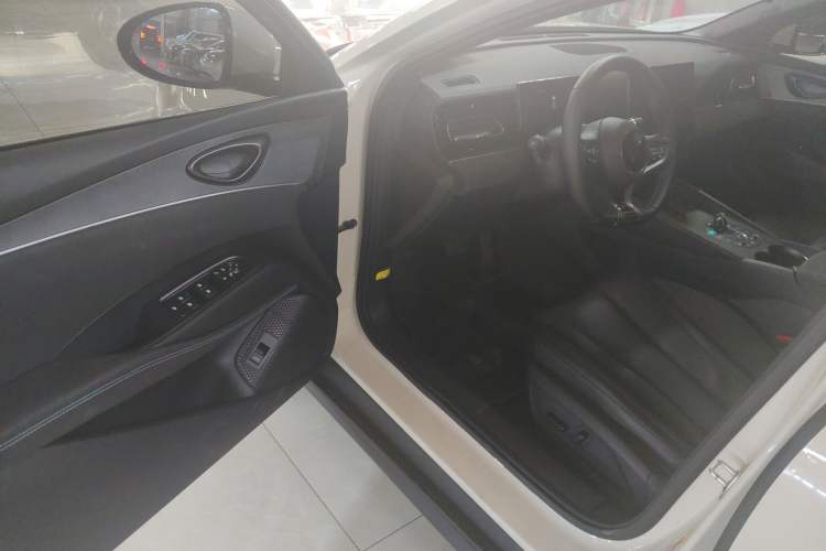 Used BYD Seal 06 New Energy 2024 DM-i 80KM Prestige Model Driver Seat