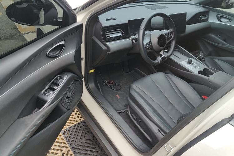 Used BYD Seal 06 New Energy 2024 DM-i 120KM Prestige Model Driver Seat