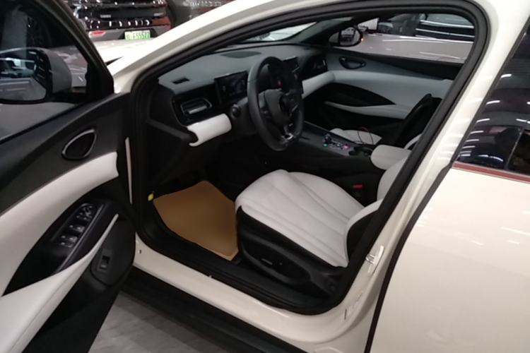 Used BYD Seal 06 New Energy 2024 DM-i 120KM Luxury Model Driver Seat