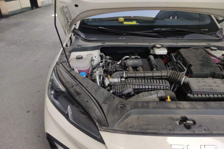 Used BYD Seal 06 New Energy 2024 DM-i 120KM Prestige Model Engine Bay Right