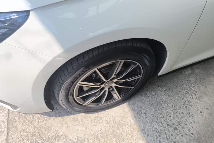 Used BYD Seal 06 New Energy 2024 DM-i 80KM Prestige Model Exterior 4