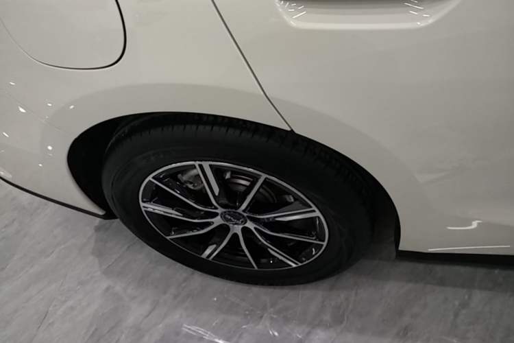 Used BYD Seal 06 New Energy 2024 DM-i 120KM Luxury Model Exterior 5