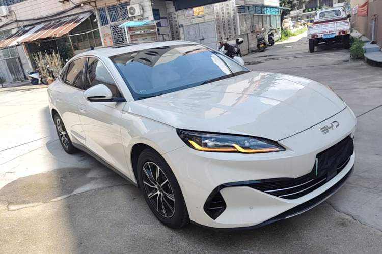 Used BYD Seal 06 New Energy 2024 DM-i 120KM Luxury Model Front Right 45 Deg